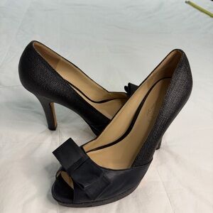 Talbots Genuine Leather Black Bow Heels Pumps 8.5M Open Toe office, siren Boho